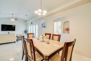 Dining Area | Dishware & Flatware | Central A/C & Heat | Single-Story Home