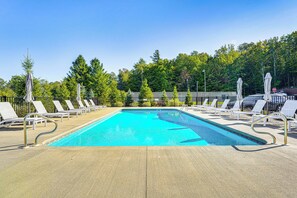 Seasons Condos | Community Amenities