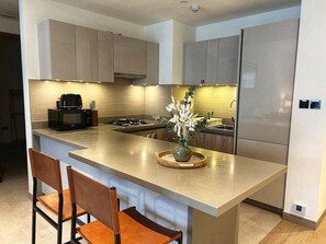 Kitchen | Kitchenette | Seating area