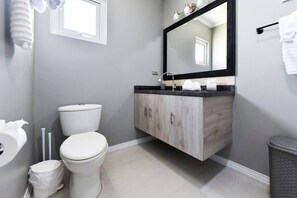 Elegant design meets ultimate comfort. Modern and stylish bathroom