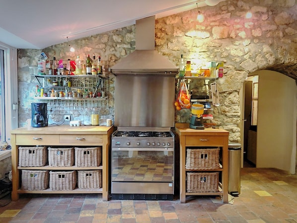 Bar (in der Unterkunft)