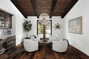 Cocktail Lounge with Courtyard Access