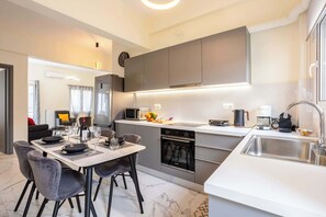 Fully equipped Kitchen space 