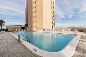 Navarre Tower pool