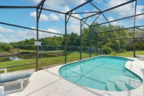 Sun deck & 32ft long pool