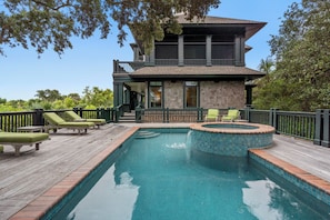 Pool area