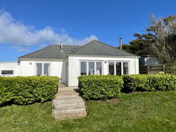 Coast Cottage