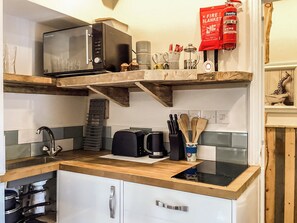 Kitchen | The Bothy - Tain Glamping, Tain