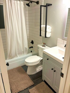 Hall Bathroom: full tub & shower
