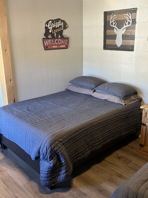 2 Comfortable Queen Beds