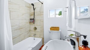 Refresh and reset in a bathroom designed with convenience in mind. #travelsgvcertified