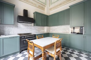 Autumn, Kitchen, Spring, Summer, Winter