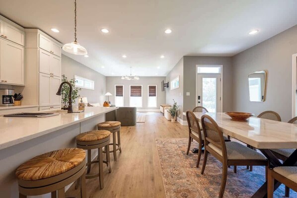 Kitchen/Dining Area - View 4