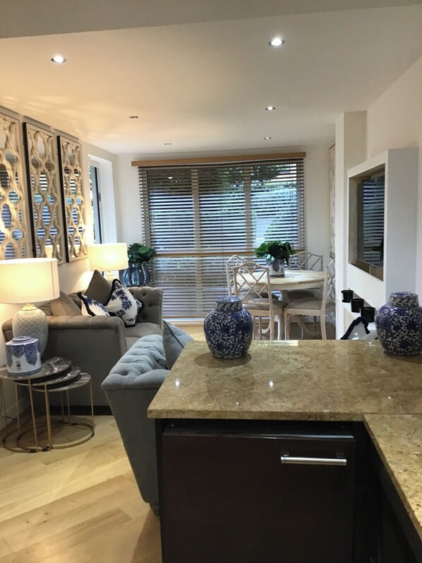 Kitchen dining area