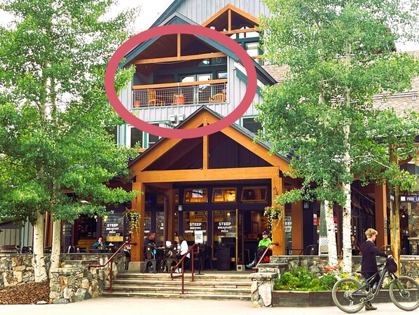 Best deck overlooking the Keystone gondola, located above Steep Brewery