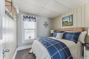 Indoors, Bed, Bedroom, Furniture, Room