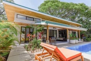 Enter your little tropical hideaway