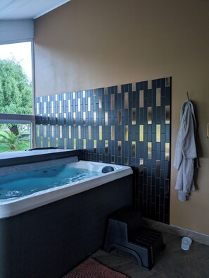 Bain à remous intérieur