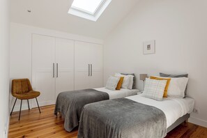 Bedroom 2, single beds.