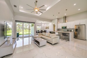 Living Room | Single-Story Home | Free WiFi | Smart TV | Ceiling Fans