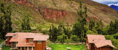 Vista frontal de la propiedad