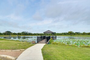 Legacy Ranch | Community Amenities | Lake Access | Kayaks & Paddleboards