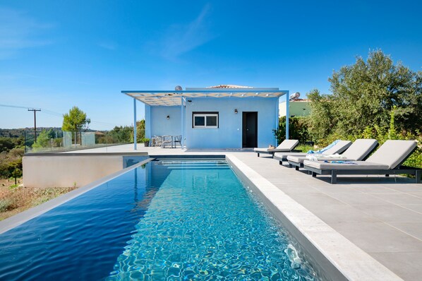Pool perspective to the sundeck and main building