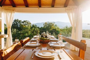 Outdoor dining