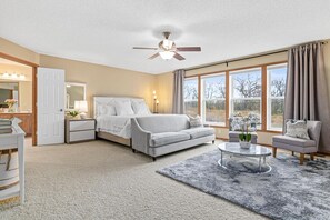 Minne-Getaway: Timber Ridge's crowing jewel is the luxurious king sized owner's sanctuary.
