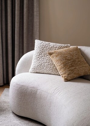 Cozy details