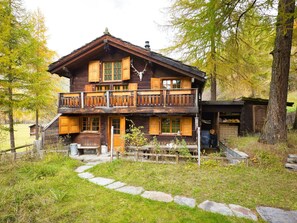 Plant, Window, Property, Building, Sky, Tree, Natural Landscape, Wood, House, Land Lot
