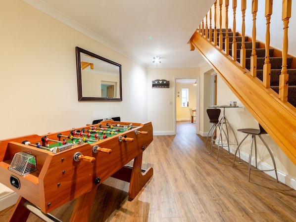 Building, Furniture, Wood, Interior Design, Stairs, House, Picture Frame, Table, Floor, Recreation Room