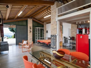 Eigentum, Holz, Orange, Interior Design, Die Architektur, Flooring, Fussboden, Wohnzimmer, Decke, Hartholz