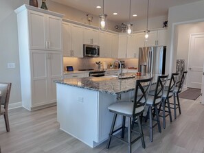 4 Countertop Seats