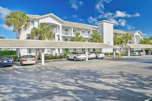 BH202 - This second floor unit comes with one assigned covered parking spot