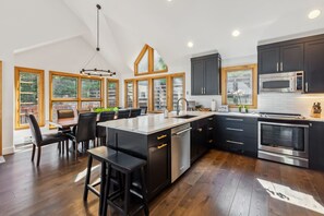 Kitchen - Summer