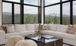 Beehive Basin Vista living2