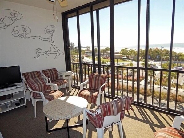 Lanai View - Beautiful views of the Gulf of Mexico and Siesta Key Beach