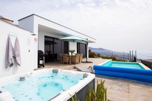 Jacuzzi and pool