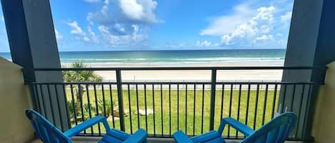 Let the sound of the waves and the sea breeze rejuvenate you!
