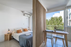 Bed,Bedroom