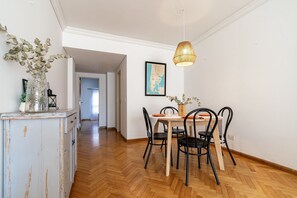 Coffee / tea facilities,Dining area