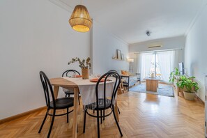 Coffee / tea facilities,Dining area