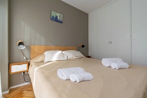 Bed,Bedroom
