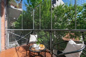 Street view,City view,Garden view