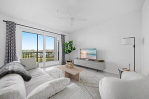 Spectacular Decor & Furnishings