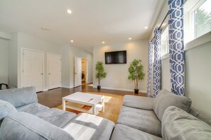Living Room | Free WiFi | Smart TV | Central A/C | Full Sleeper Sofa | 1st Floor