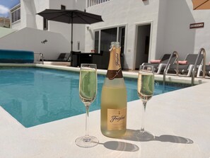 Pool area gets sun all day