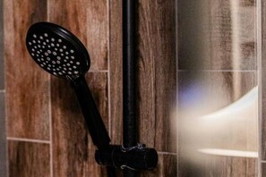 Dusche mit Handbrause