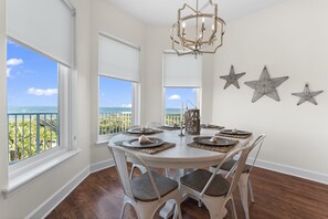 Enjoy meals with an ocean background